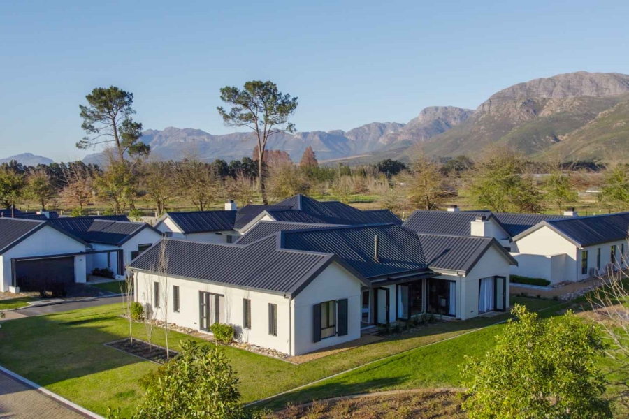 To Let 3 Bedroom Property for Rent in Val De Vie Estate Western Cape